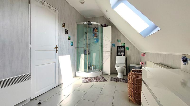 Maison - 165 m² - 8 pièces