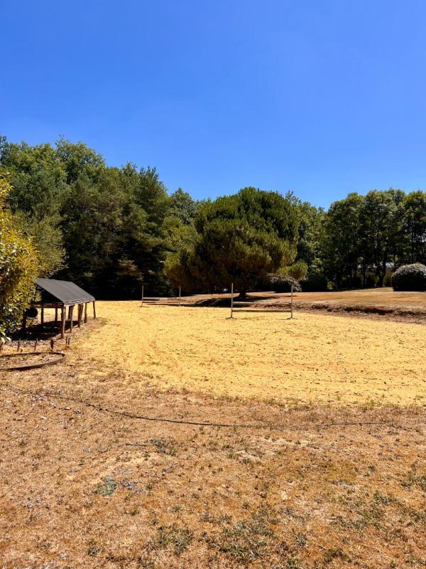 Maison - 270 m² - 8 pièces