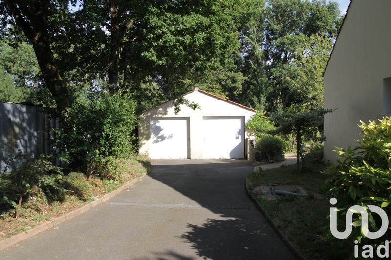 Maison - 220 m² - 8 pièces