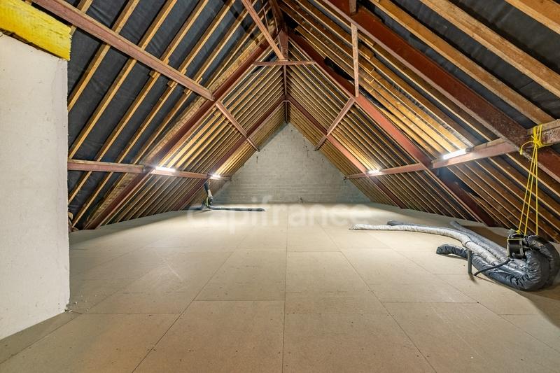 Maison - 300 m² - 10 pièces