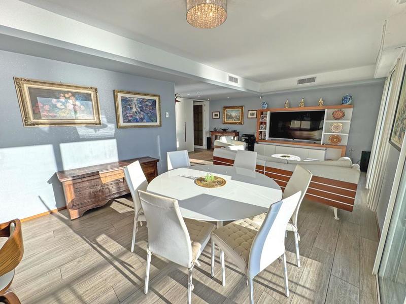 Appartement - 100 m² - 4 pièces