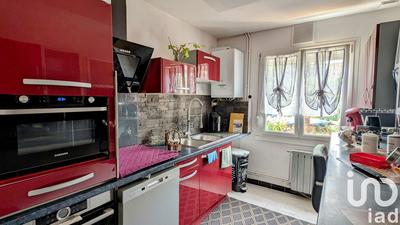 Maison - 96 m² - 6 pièces