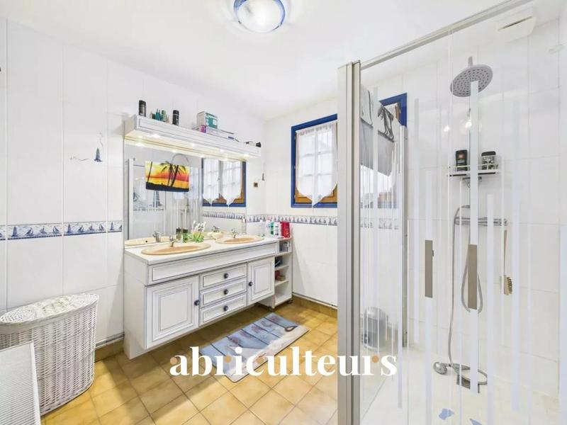 Maison - 125 m² - 5 pièces