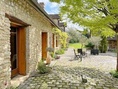 Maison - 160 m² - 7 pièces