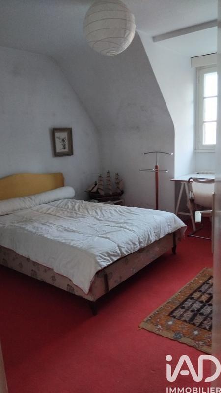 Maison - 220 m² - 9 pièces