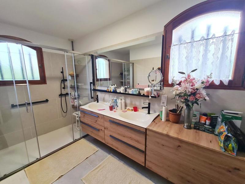 Villa - 235 m² - 7 pièces