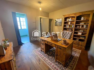 Maison - 200 m² - 4 pièces