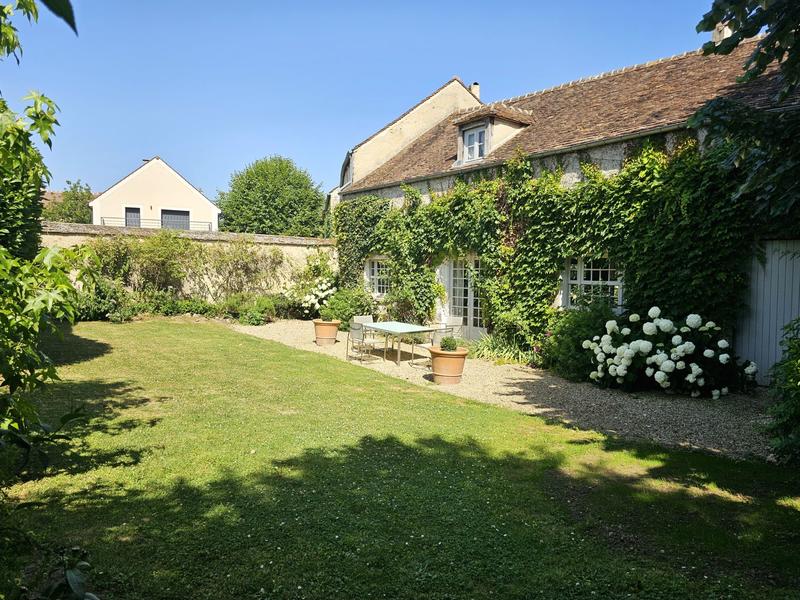 Maison - 453 m² - 7 pièces