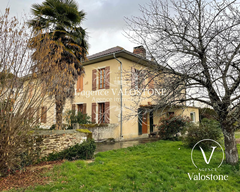 Maison ancienne - 320 m² - 11 pièces