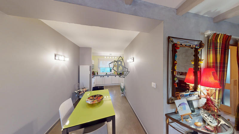 Maison - 96 m² - 5 pièces