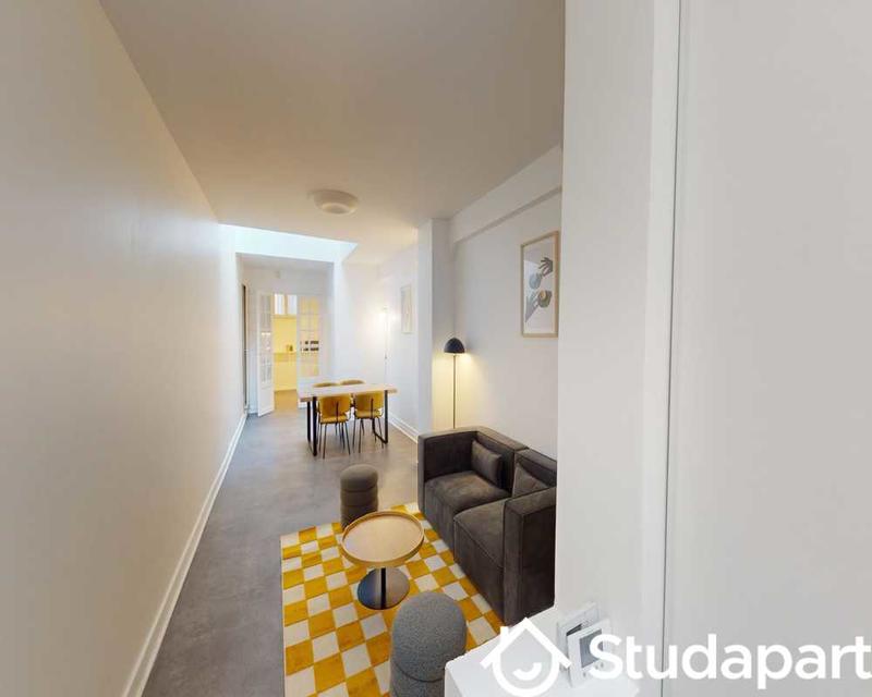 Chambre - 120 m² - 1 pièce