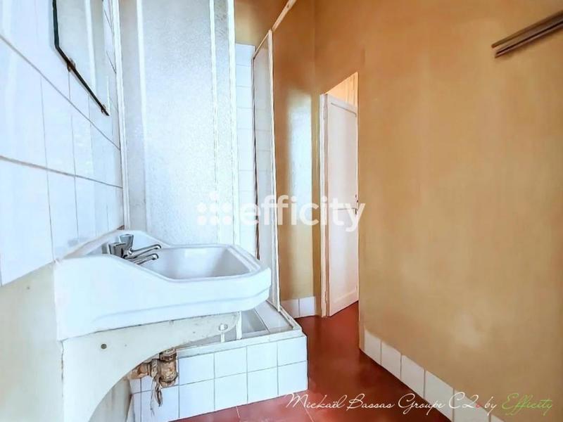 Immeuble - 120 m² - 7 pièces