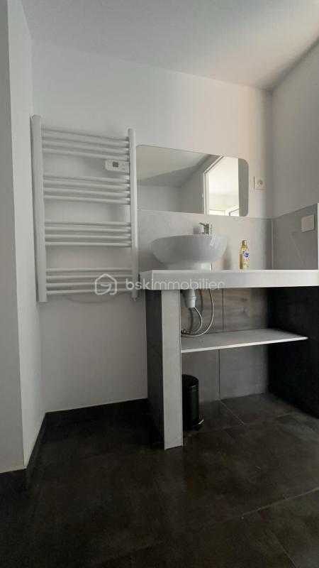 Propriété - 180 m² - 8 pièces