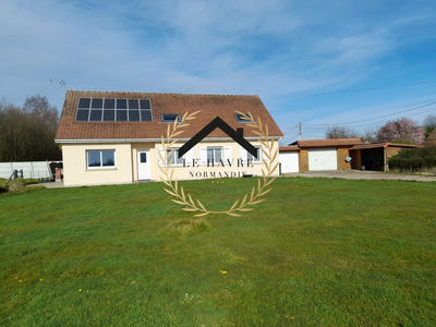 Maison traditionnelle - 165 m² - 6 pièces