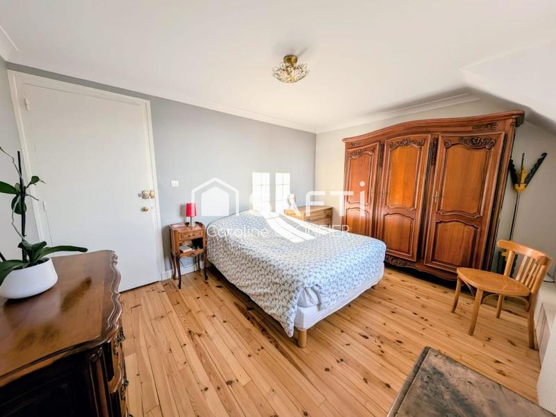 Maison - 323 m² - 11 pièces