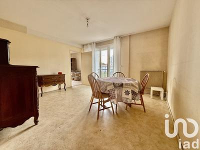 Appartement - 99 m² - 5 pièces
