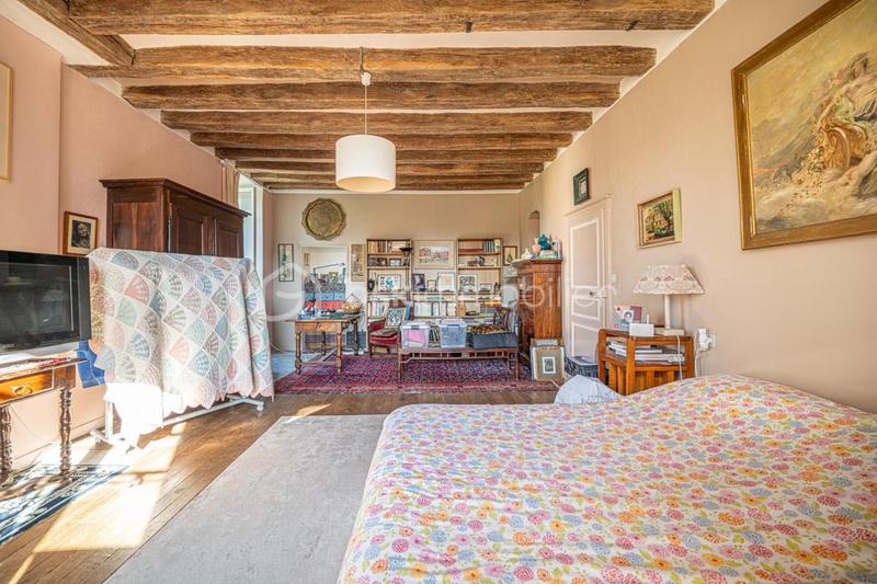 Maison - 303 m² - 10 pièces