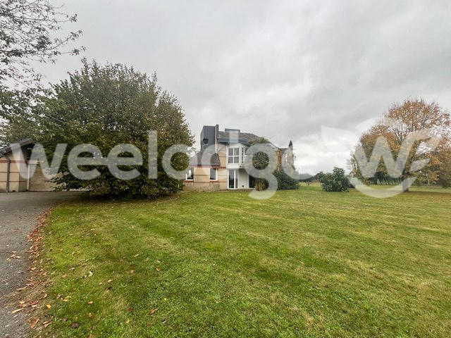 Maison - 320 m² - 12 pièces