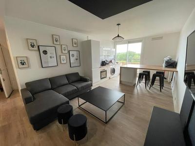 Appartement - 94 m² - 6 pièces