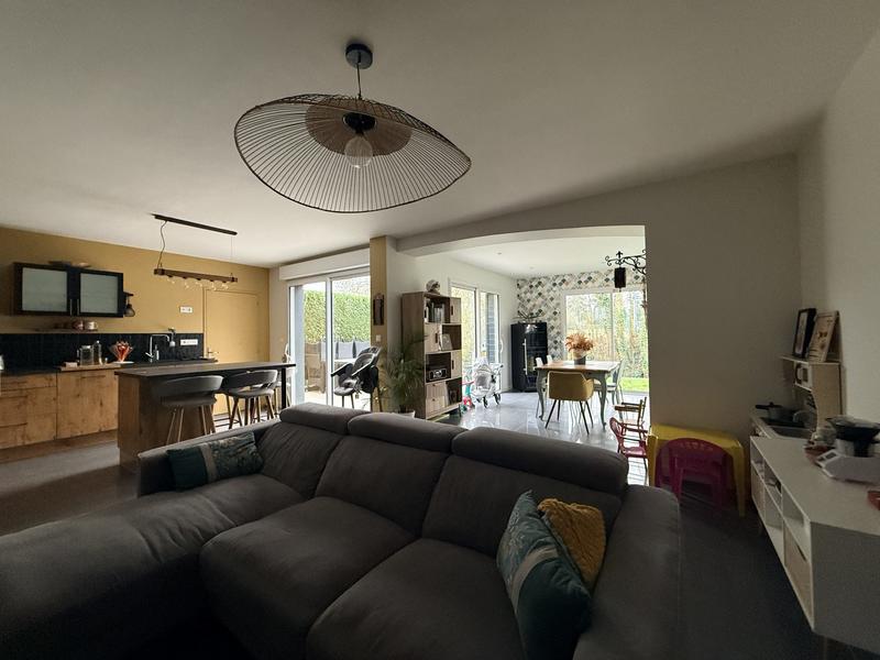 Maison traditionnelle - 118 m² - 8 pièces