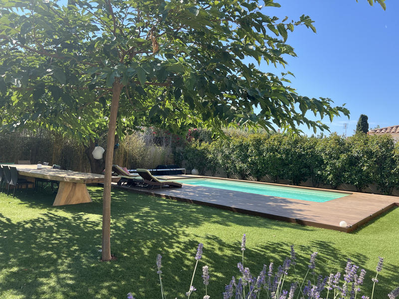 Maison - 210 m² - 6 pièces