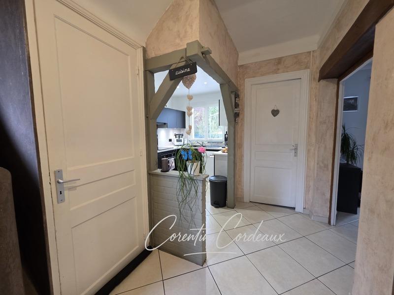 Maison - 96 m² - 6 pièces