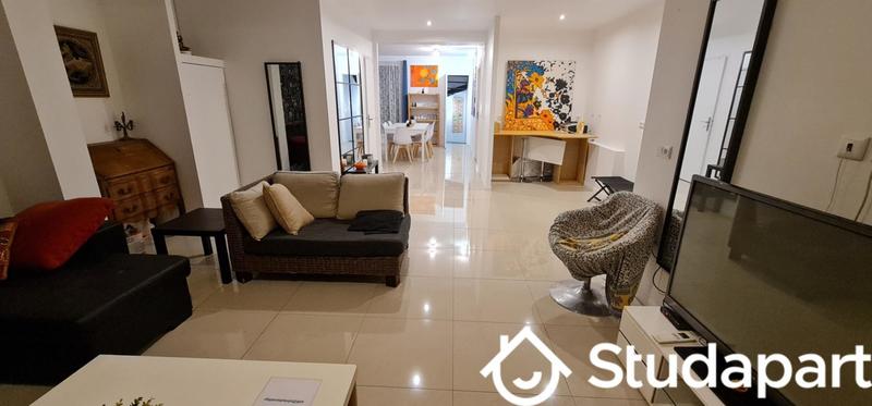 Chambre - 13 m² - 1 pièce