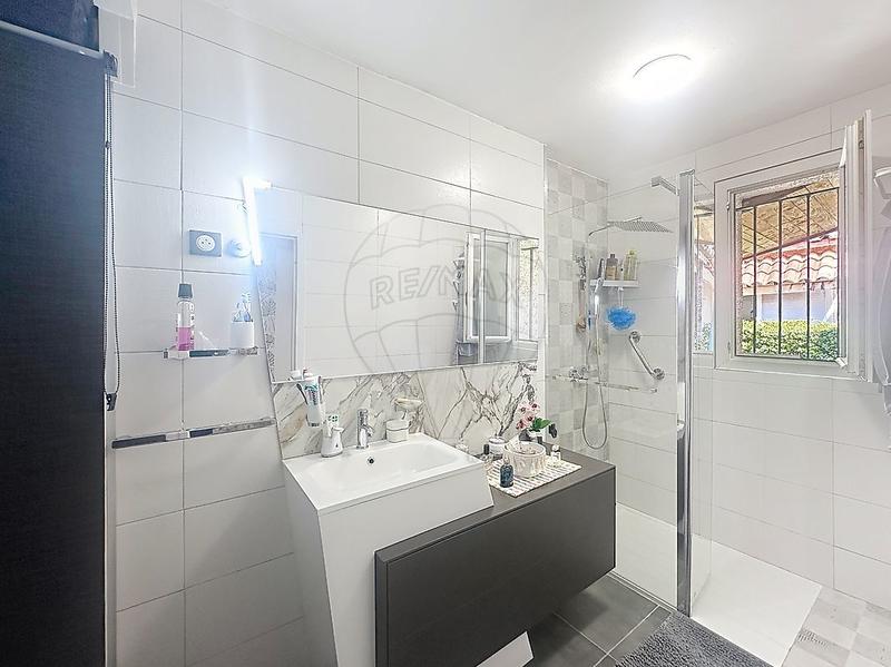 Maison - 90 m² - 3 pièces