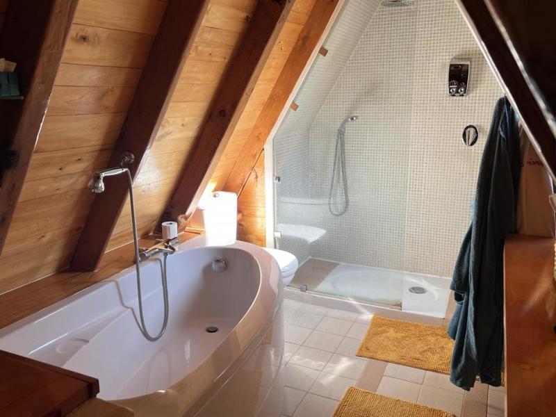 Maison - 230 m² - 11 pièces