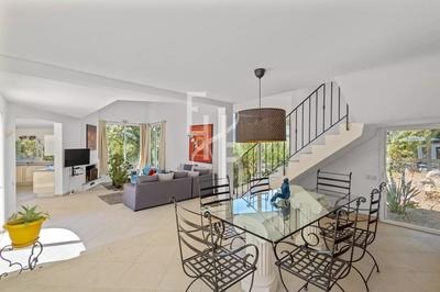 Villa - 226 m² - 10 pièces