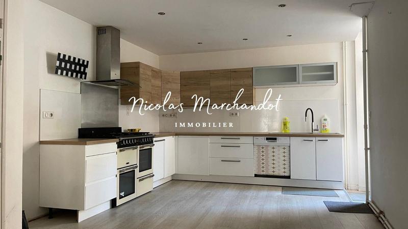 Maison - 193 m² - 8 pièces