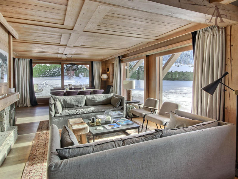 Châlet - 252 m² - 8 pièces