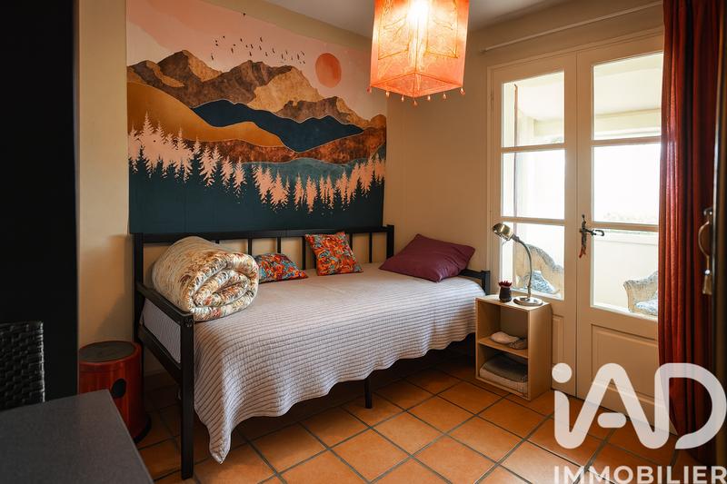 Maison - 215 m² - 8 pièces