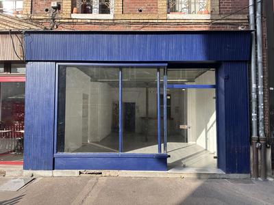 Fonds de commerce - Magasins - 54 m²