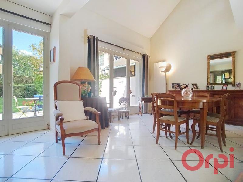 Maison - 140 m² - 4 pièces