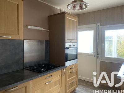 Maison - 92 m² - 5 pièces