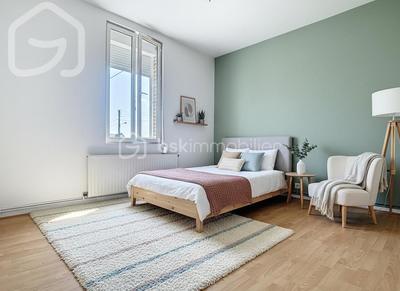 Maison en pierre - 130 m² - 7 pièces