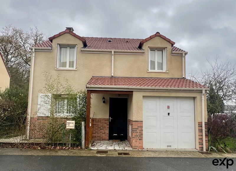 Maison - 96 m² - 6 pièces