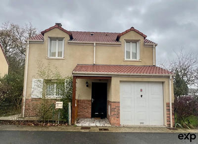 Maison - 96 m² - 6 pièces