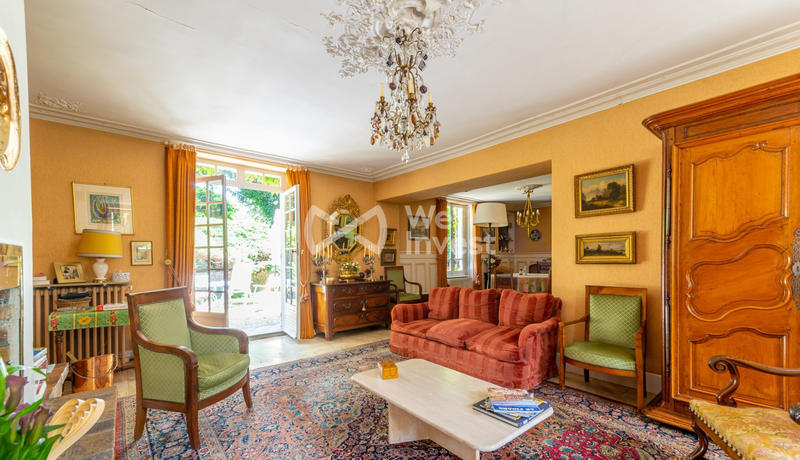 Maison ancienne - 300 m² - 9 pièces