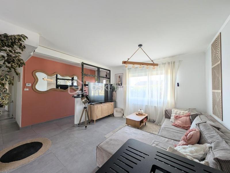 Maison traditionnelle - 90 m² - 4 pièces