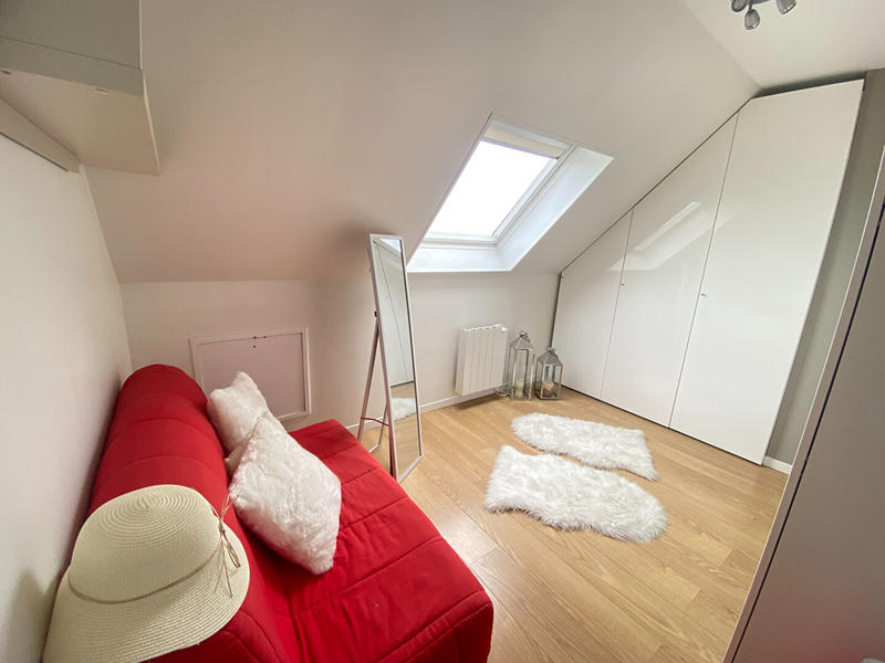 Maison - 177 m² - 8 pièces