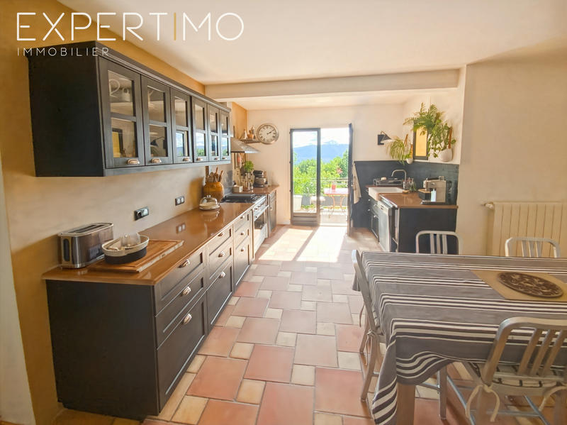 Villa - 138 m² - 6 pièces