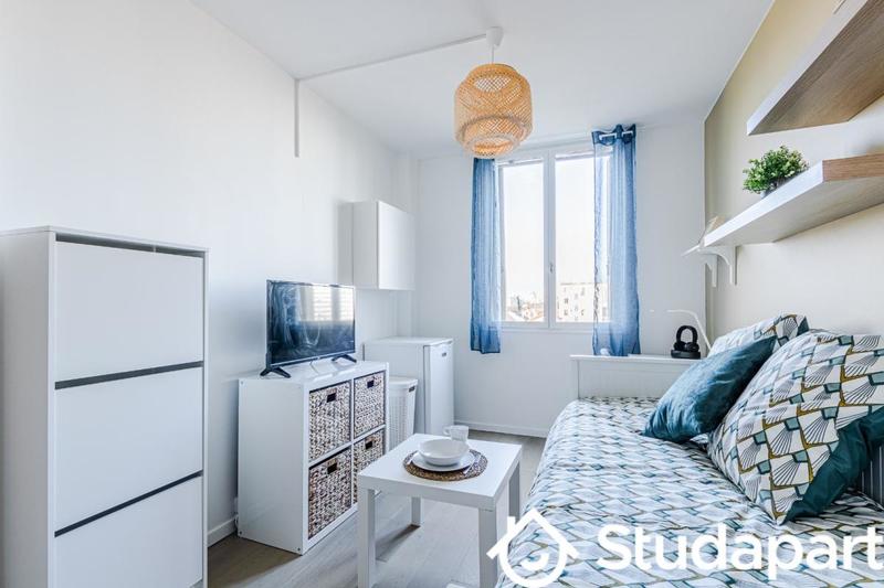 Chambre - 10 m² - 1 pièce