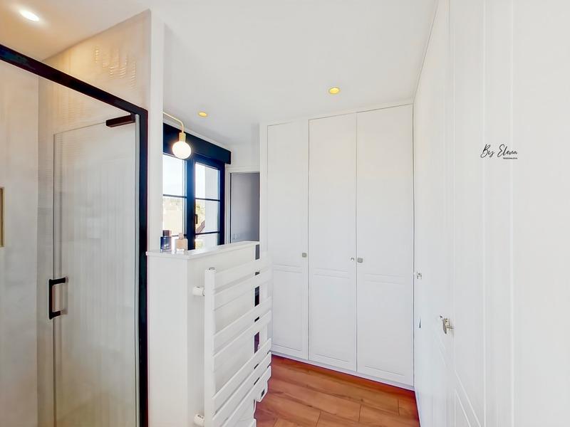 Maison - 137 m² - 6 pièces