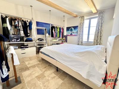 Maison - 180 m² - 6 pièces