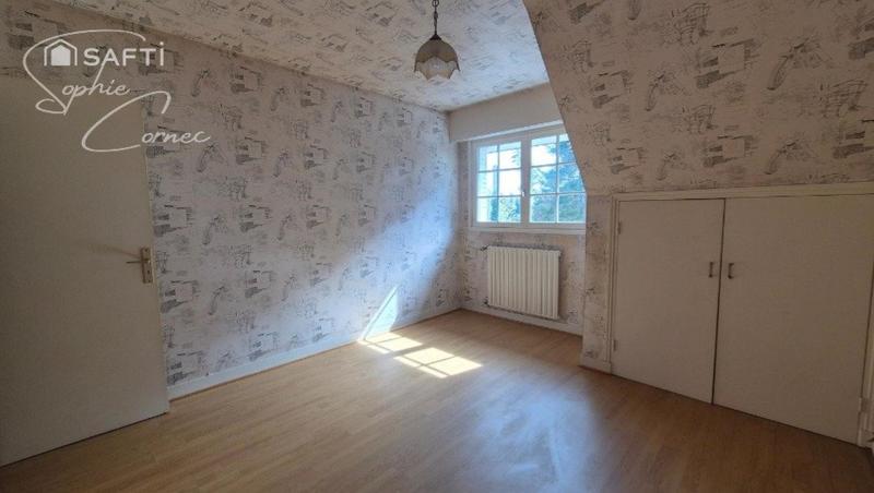 Maison - 262 m² - 7 pièces