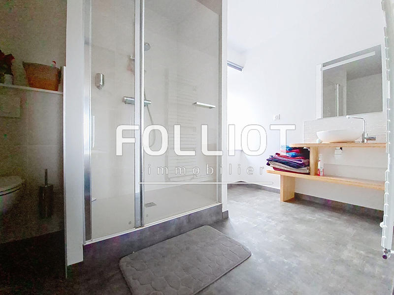 Maison - 248 m² - 7 pièces