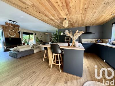 Maison - 147 m² - 6 pièces