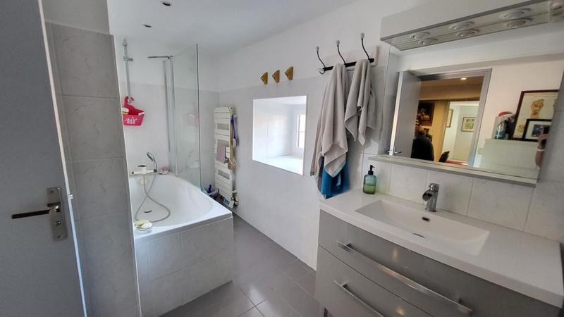 Maison - 175 m² - 8 pièces